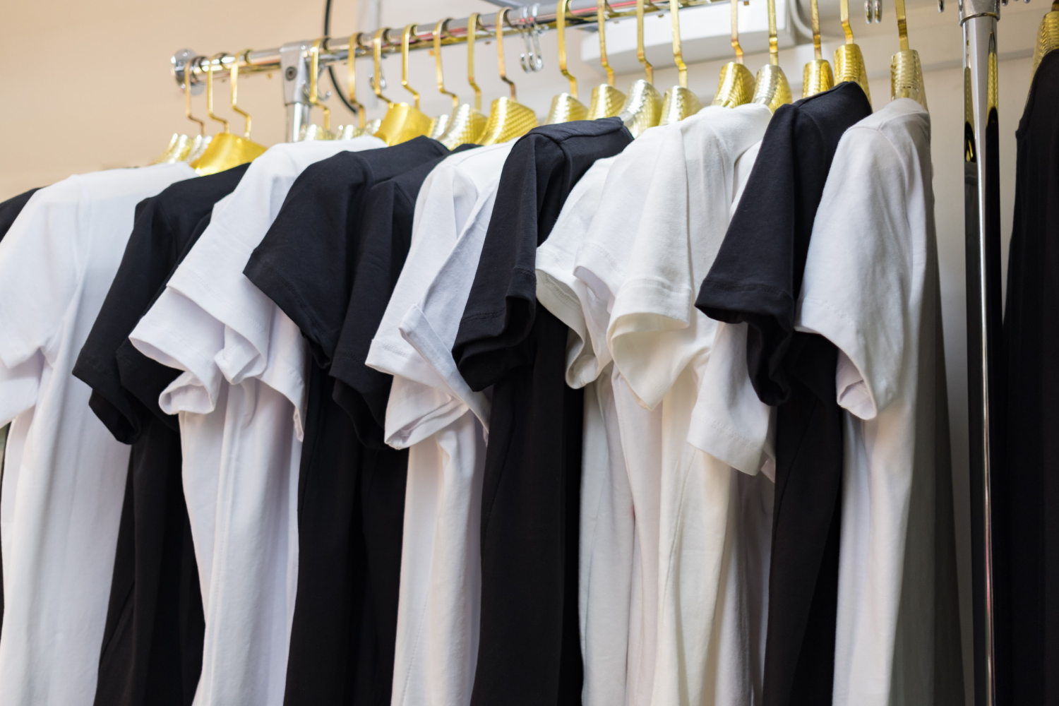 Cut & sew details at JAR LIMITED